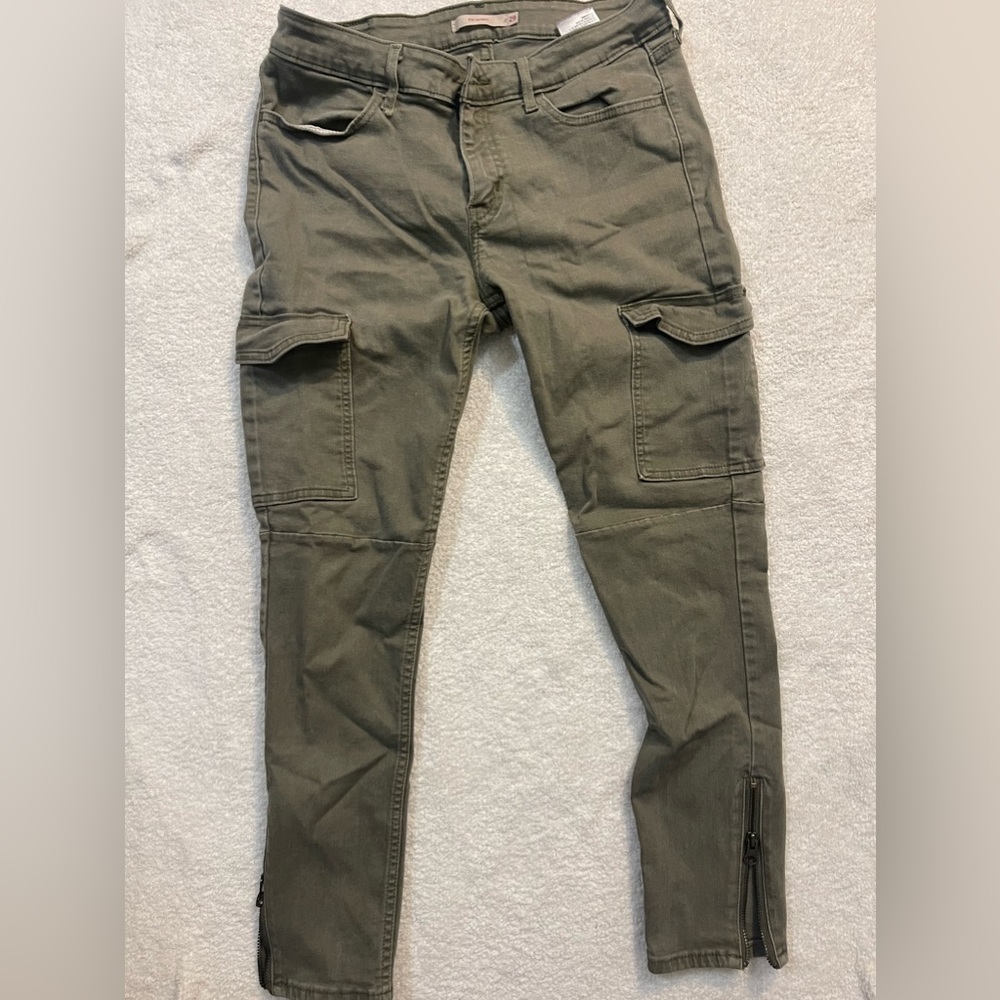 Levi’s Army Green Skinny Cargos